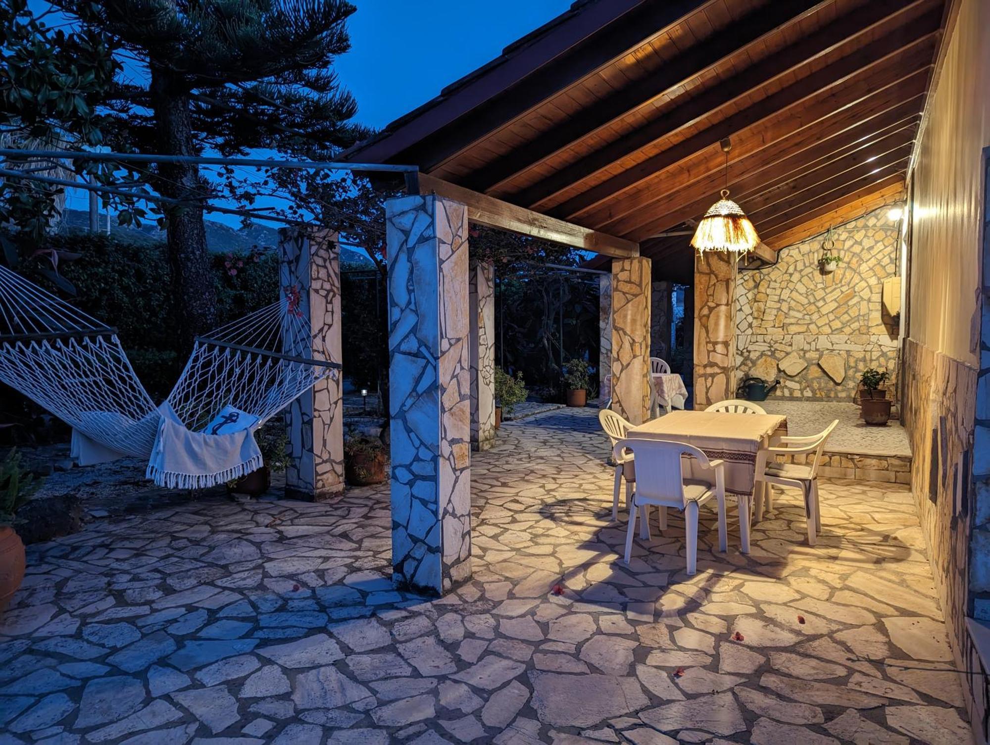 Almyros Garden House *